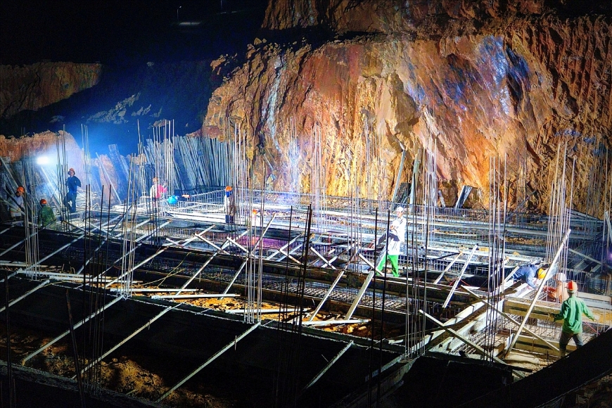 Xây tri thức trên vùng biên giới