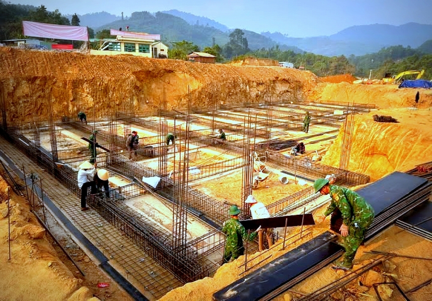 Xây tri thức trên vùng biên giới