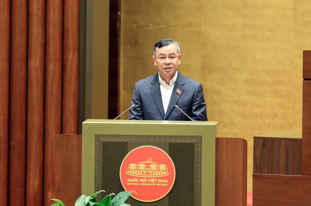 Bộ trưởng Bộ Tài chính Ngô Văn Tuấn phát biểu làm rõ một số ý kiến của các đại biểu Quốc hội.