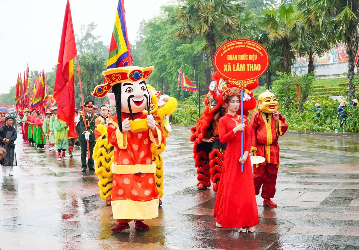 Phú Thọ: Đặc sắc nghi lễ rước kiệu về Đền Hùng