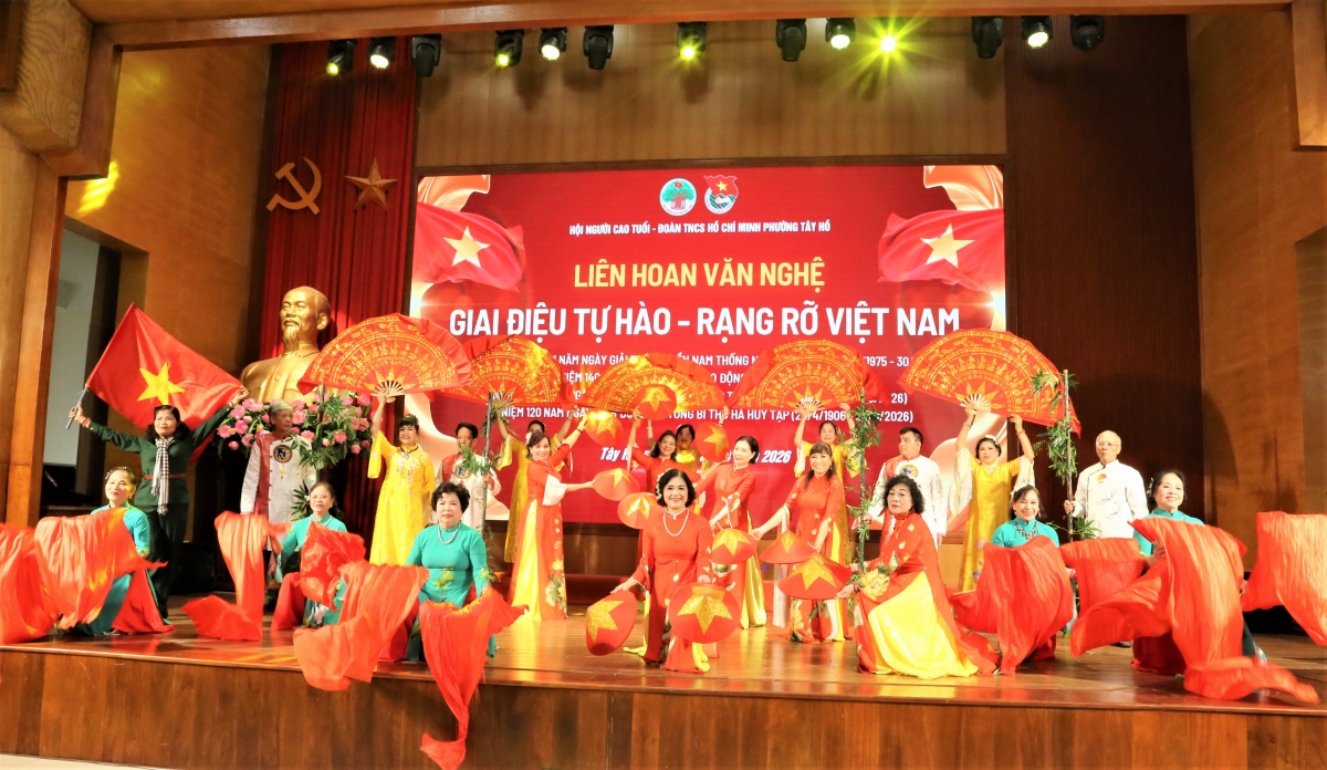 “Rạng rỡ Việt Nam” - Khi người cao tuổi tiếp lửa cho tuổi trẻ