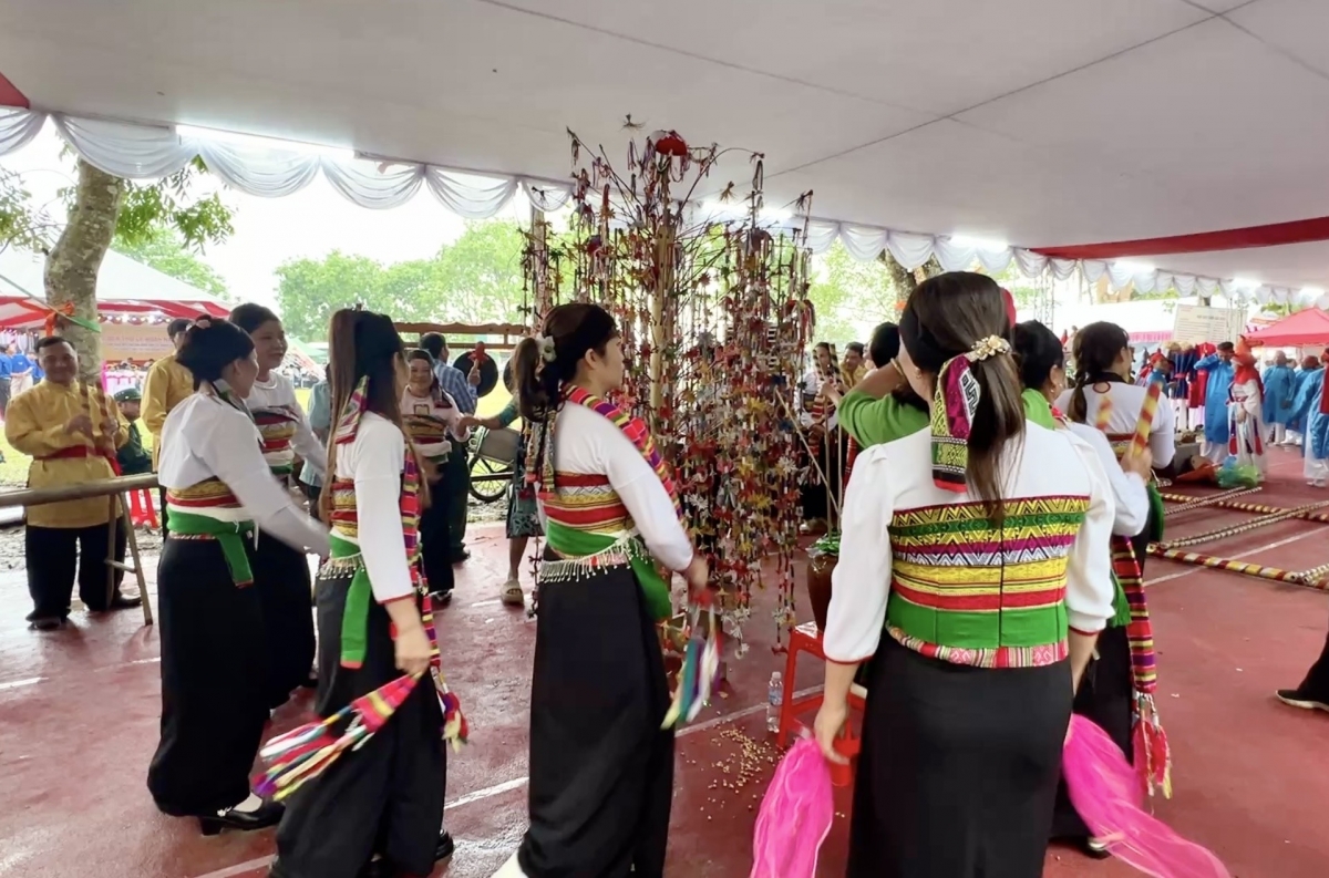 Trình diễn Pồn Pông tại Lễ hội Đền thờ Lê Hoàn năm 2026