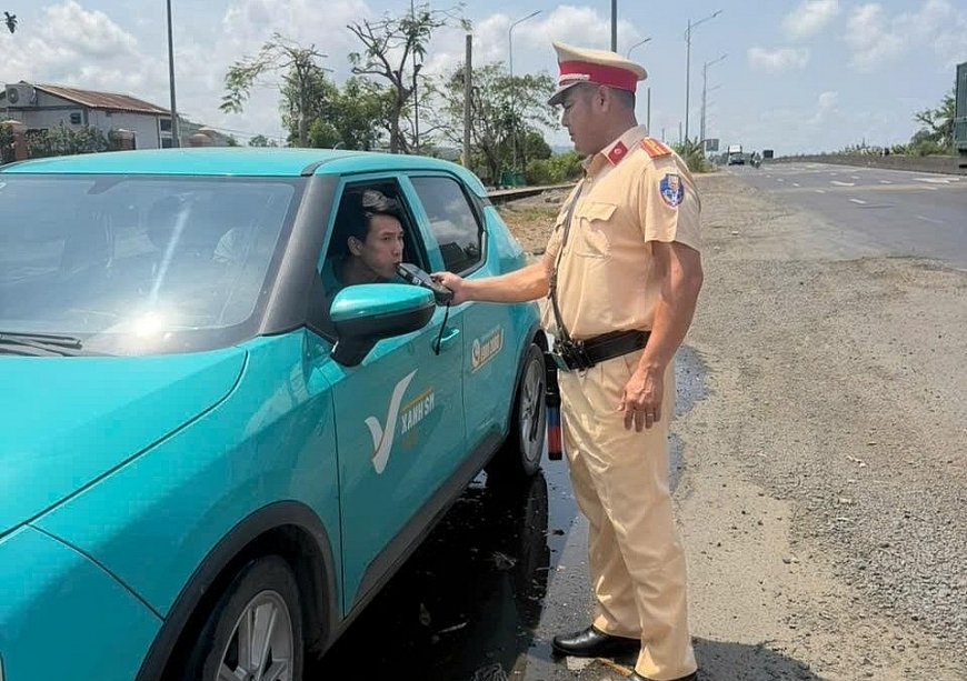 Tăng cường đồng bộ các giải pháp bảo đảm trật tự, an toàn giao thông dịp Giỗ Tổ Hùng Vương và lễ 30/4 - 1/5