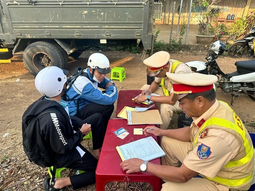 Tăng cường đồng bộ các giải pháp bảo đảm trật tự, an toàn giao thông dịp Giỗ Tổ Hùng Vương và lễ 30/4 - 1/5