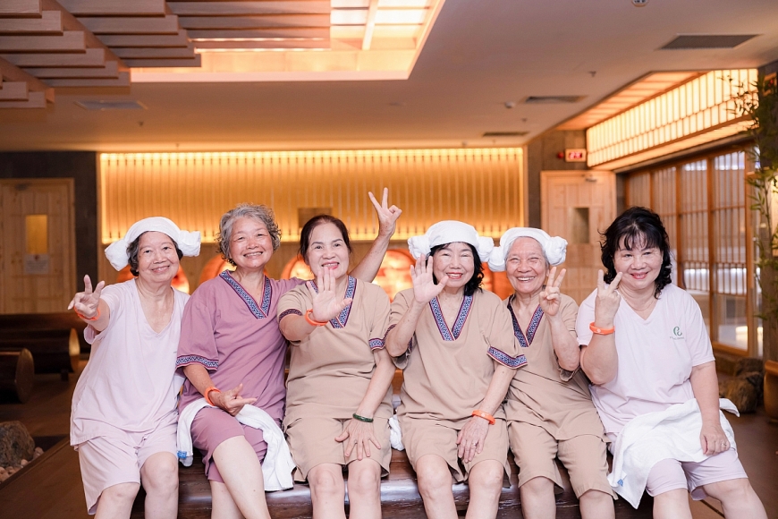 Dịch vụ tắm  Onsen & Jjim Jil Bang tại một cơ sở nghĩ dưỡng và dưỡng lão tại Hà Nội