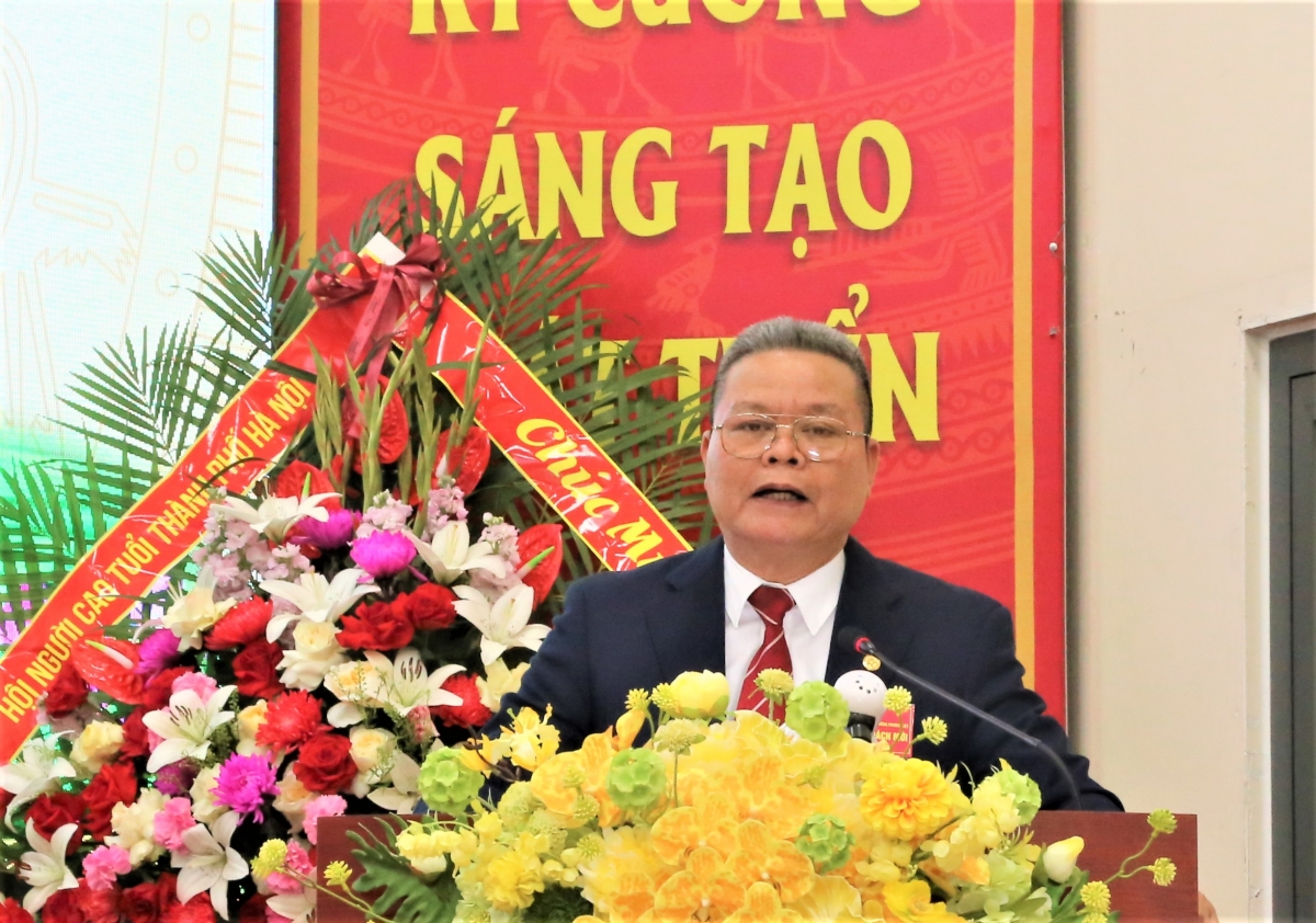 Ông Phạm Huy Giáp phát biểu