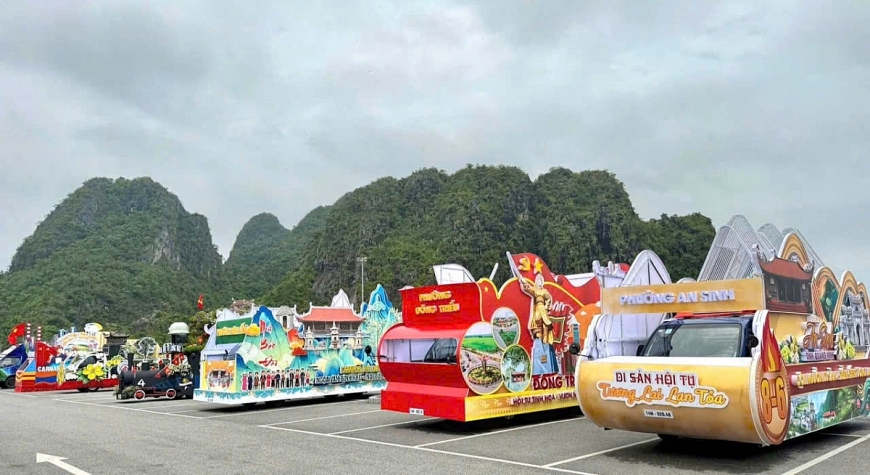     Xe mô hình của các địa phương đều thể hiện rõ đặc điểm vùng miền tạo điểm nhấn trong hội thi.