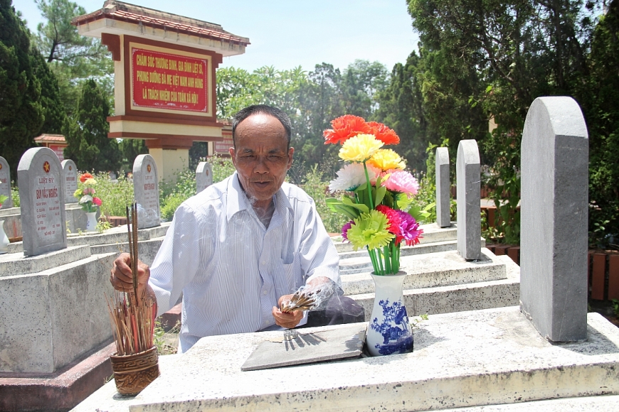 45 năm canh giữ anh linh đồng đội