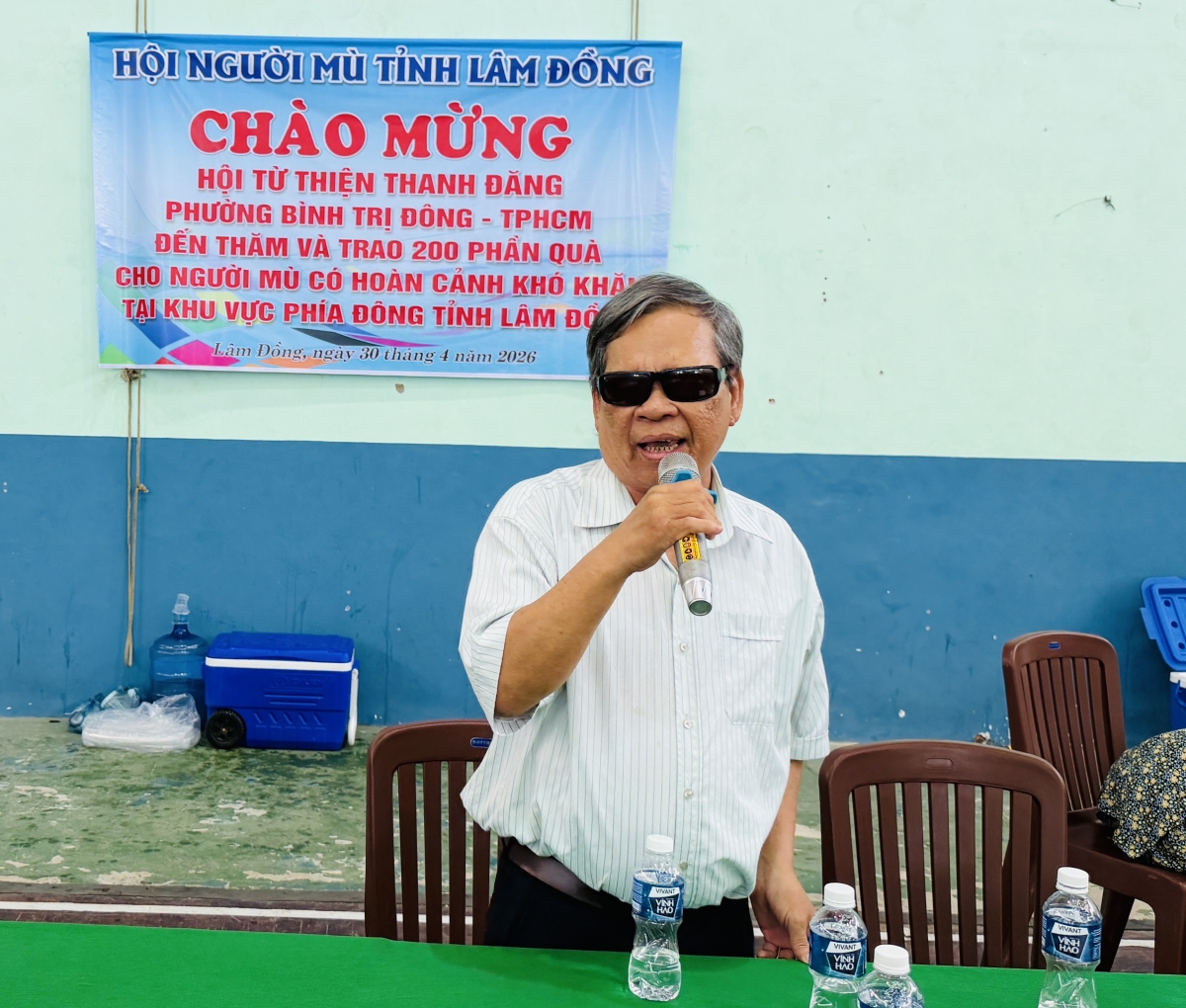 Hội Người mù Lâm Đồng:  Trao 200 phần quà cho người mù có hoàn cảnh khó khăn