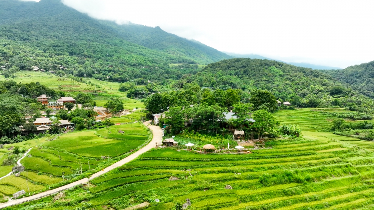 Các cơ sở lưu trú tại Pù Luông là sựi kết hợp hài hòa giữa thiên nhiên hoang sơ và văn hóa bản địa đặc sắc