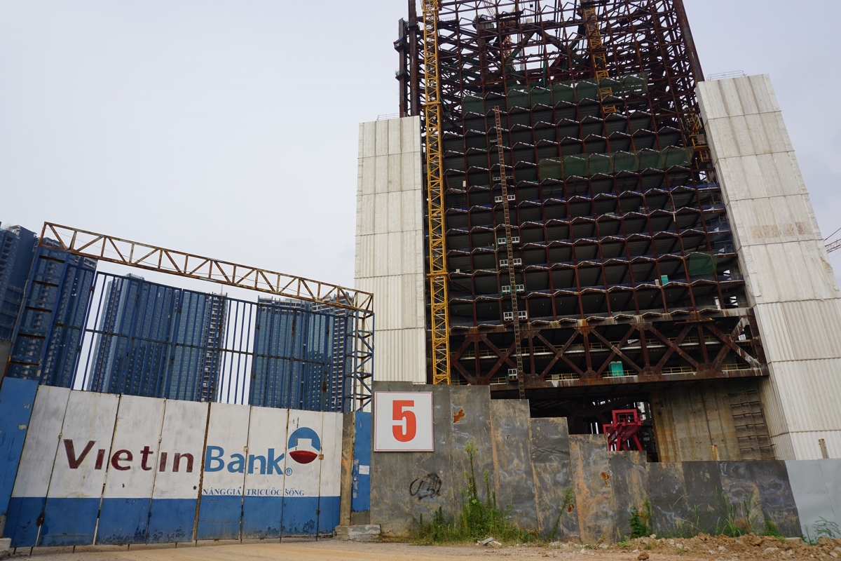 Hà Nội: VietinBank, Vietcombank và VDB bỏ không 40.000m2 đất hàng thập kỷ