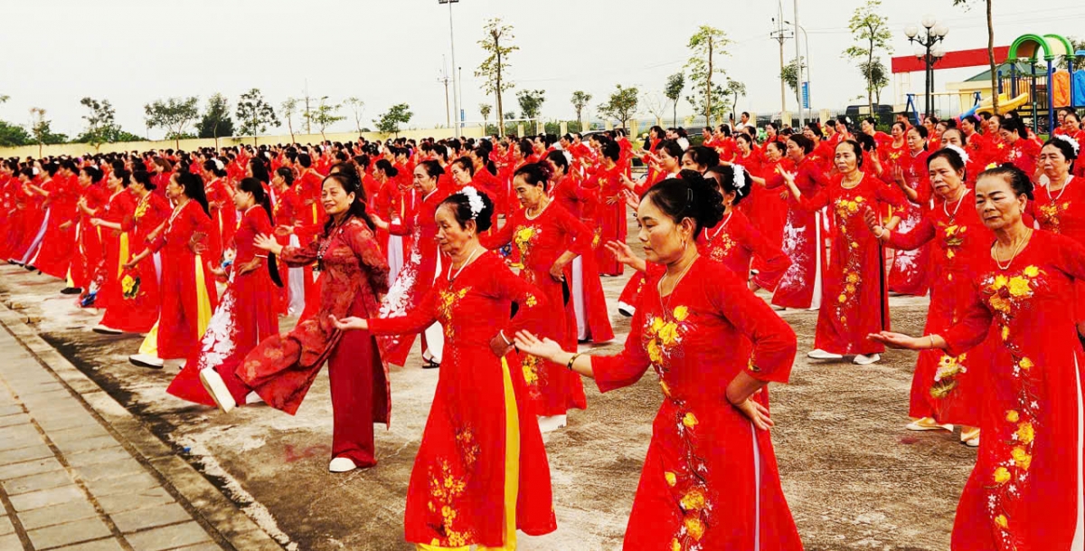 NCT xã Cổ Đô đồng diễn dân vũ