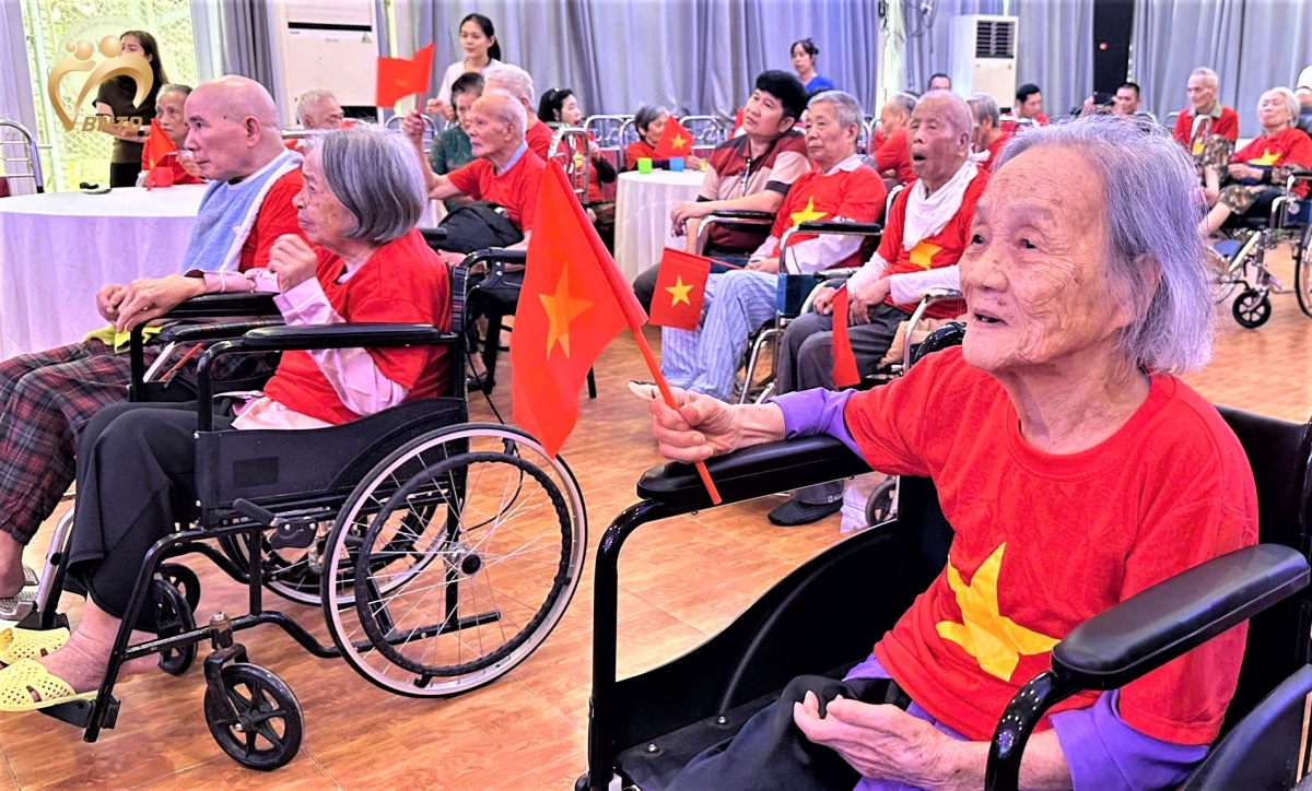 Không khí kỷ niệm ngày Giải phóng miền Nam thống nhất đất nước tại Bách Niên Thiên Đức Sóc Sơn