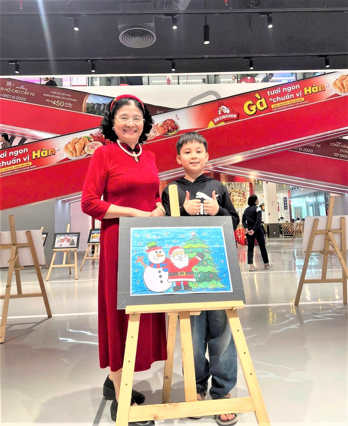 Thiếu nhi Tây Hồ hào hứng tham gia cuộc thi vẽ do Hội NCT phối hợp Đoàn Thanh niên phường tổ chức