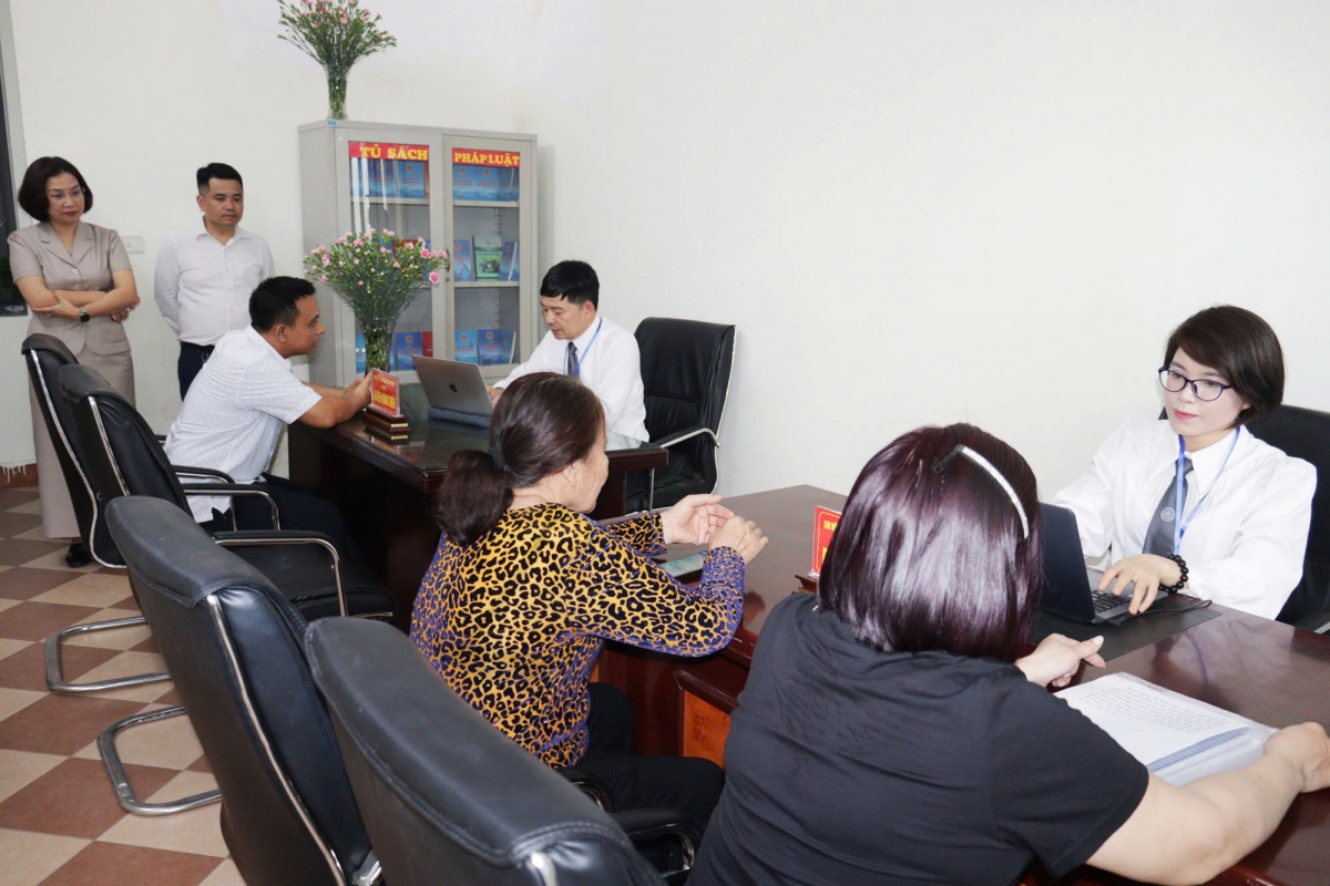 Hải Phòng: Nhiều người cao tuổi được tư vấn pháp luật miễn phí