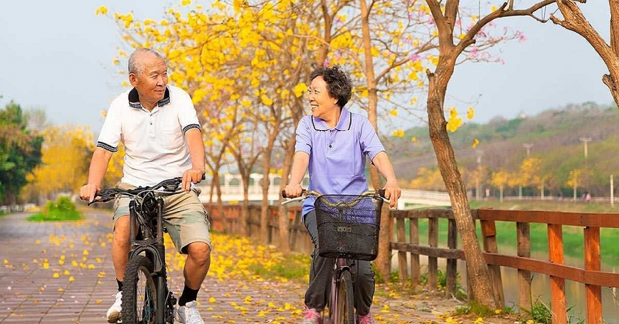 Mỗi ngày 20 phút đạp xe: Cách người cao tuổi giữ gìn sức khỏe và tinh thần