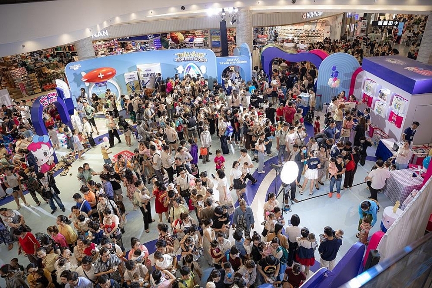 Không khí tấp nập tại sự kiện “Ngày hội thôi nôi” diễn ra tại AEON Mall Celadon Tân Phú