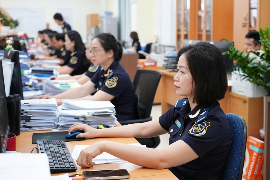 Cục Hải quan sẽ triển khai thí điểm thủ tục hải quan đối với hàng hóa xuất nhập khẩu theo mô hình thông quan tập trung từ 1/6/2026. 