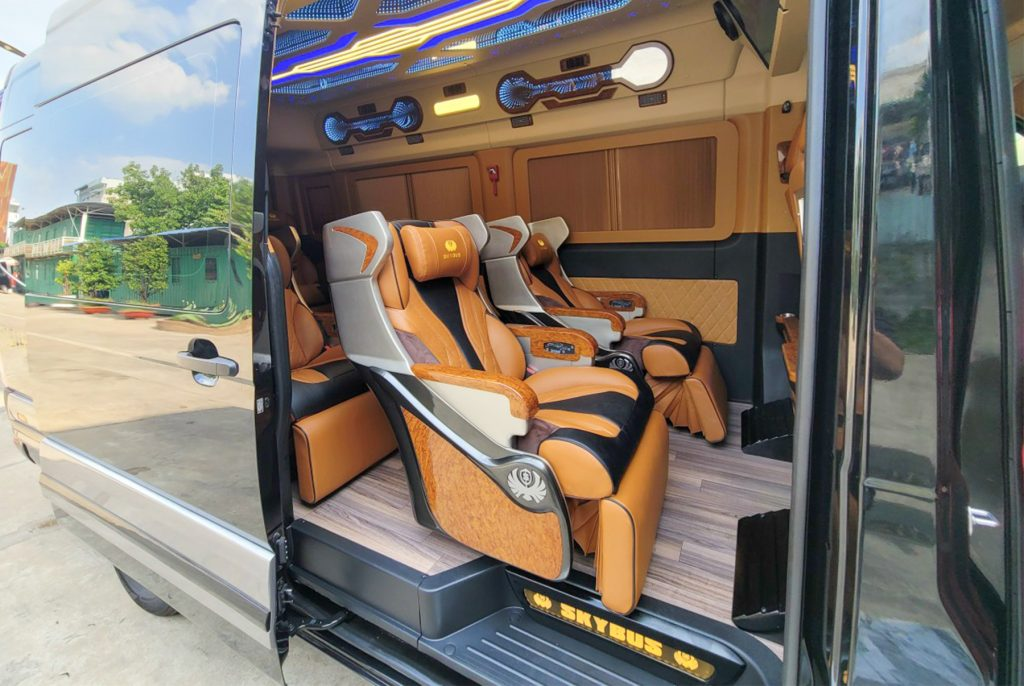 Nâng tầm trải nghiệm di chuyển với dịch vụ thuê xe Limousine đẳng cấp