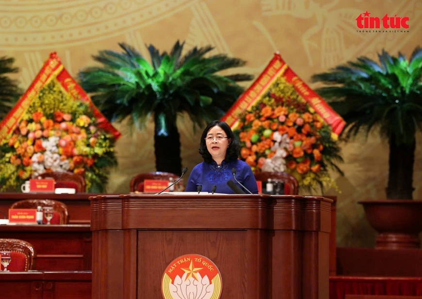 Bà Bùi Thị Minh Hoài, Ủy viên Bộ Chính trị, Bí thư Trung ương Đảng, Chủ tịch Ủy ban Trung ương MTTQ Việt Nam phát biểu nhận nhiệm vụ.