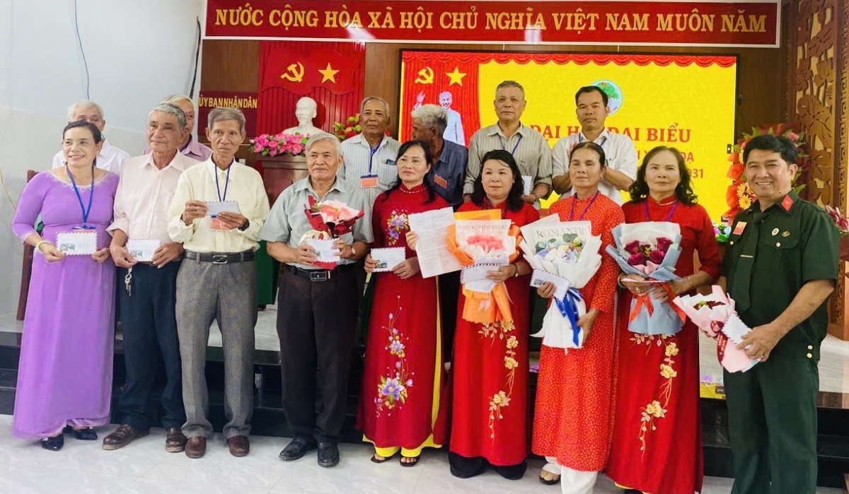 BCH Hội Người cao tuổi xã La Dạ ra mắt Đại hội