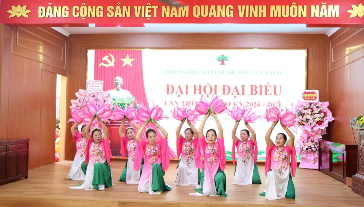Tiết mục văn nghệ chào mừng Đại hội
