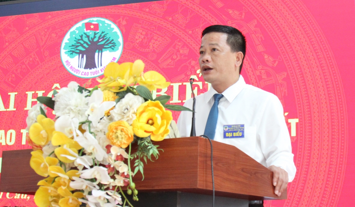 Chủ tịch UBND xã Nguyễn Mạnh Hùng phát biểu tại Đại hội