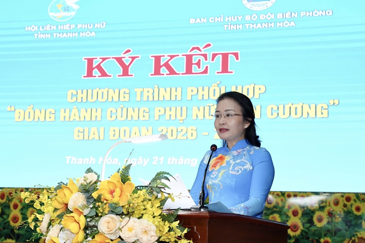Đồng chí Lương Thị Hạnh, Phó Chủ tịch Ủy ban MTTQ Việt Nam tỉnh Thanh Hóa, Chủ tịch Hội Liên hiệp Phụ nữ tỉnh phát biểu tại buổi lễ