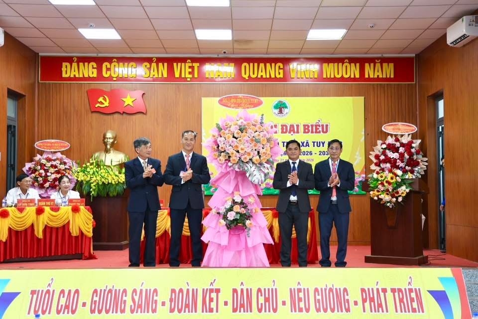 Hội Người cao tuổi xã Tuy Đức: Phát huy vai trò “Tuổi cao - Gương sáng” trong xây dựng Đảng, chính quyền