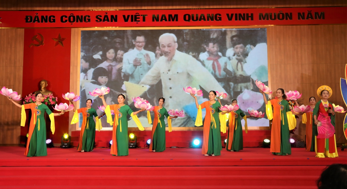 Liên hoan tiếng hát dân ca NCT Hà Nội khu vực II, III: Khi ký ức cất lời, truyền thống được đánh thức