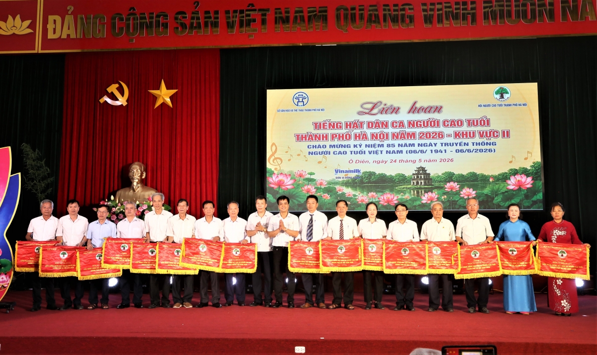 Liên hoan tiếng hát dân ca NCT Hà Nội khu vực II, III: Khi ký ức cất lời, truyền thống được đánh thức