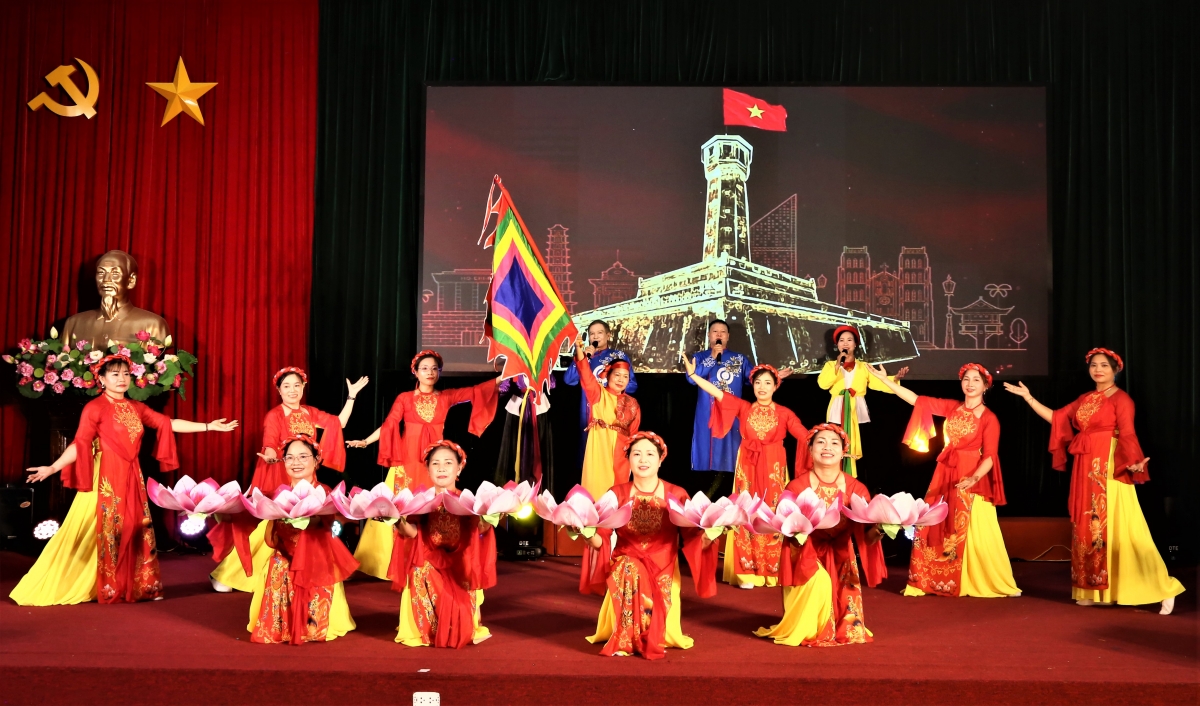 Liên hoan tiếng hát dân ca NCT Hà Nội khu vực II, III: Khi ký ức cất lời, truyền thống được đánh thức