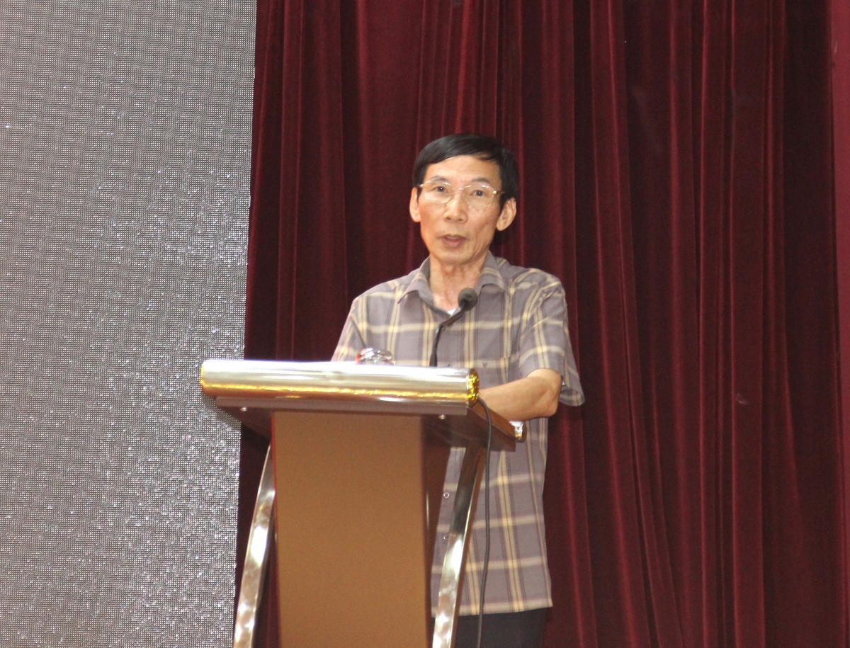 ông Phạm Quang Sản – Phó chủ tịch hội Người cao tuổi Hải phòng đại diện trình bày chuyên đề 