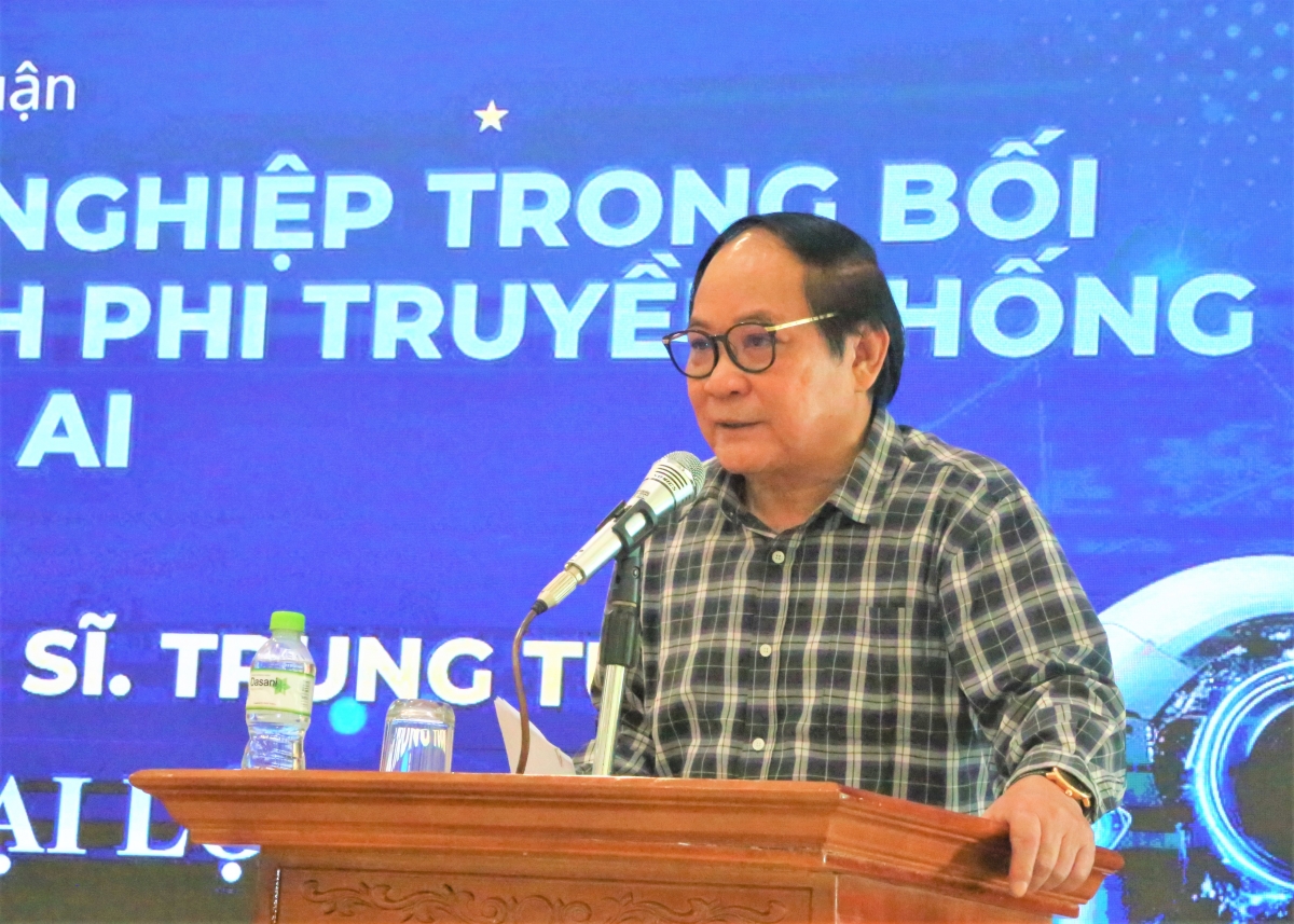 Trung tướng Đồng Đại Lộc tham luận tại Hội thảo