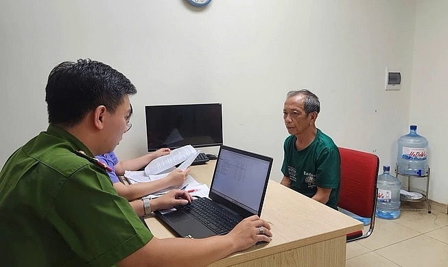 Vạch trần chiêu trò chữa bách bệnh bằng nước ion kiềm của “thần y rởm”
