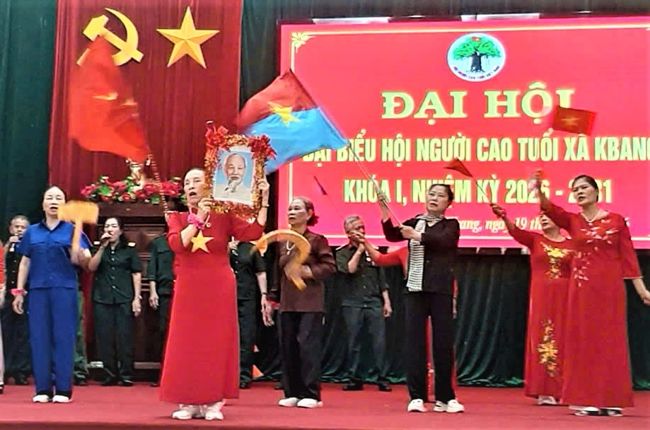 Tiết mục văn nghệ chào mừng Đại hội