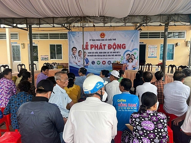 Tỉnh Cà Mau đồng loạt tổ chức chương trình khám sức khỏe, khám sàng lọc cho người dân đợt 3 vào ngày 30/5 trên địa bàn.