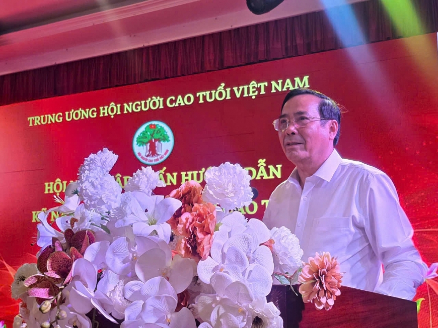 Ông Nguyễn Thanh Bình, Chủ tịch Hội Người cao tuổi Việt Nam ghi nhận và đánh giá cao những kết quả mà Hội Người cao tuổi các cấp ở Hà Tĩnh đạt được trong thời gian qua, đặc biệt là vai trò của đội ngũ cán bộ cơ sở trong công tác chăm sóc và phát huy vai trò NCT.