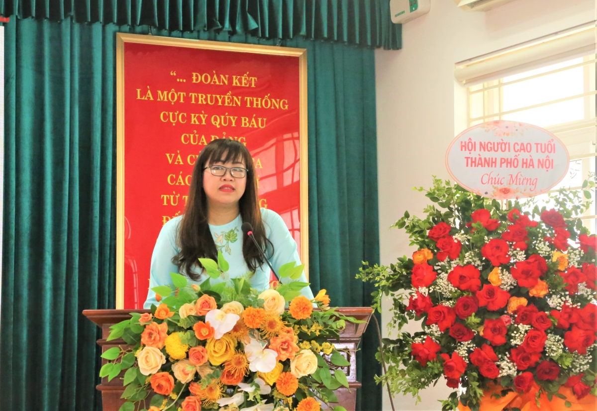 Bà Trần Thanh Vân phát biểu