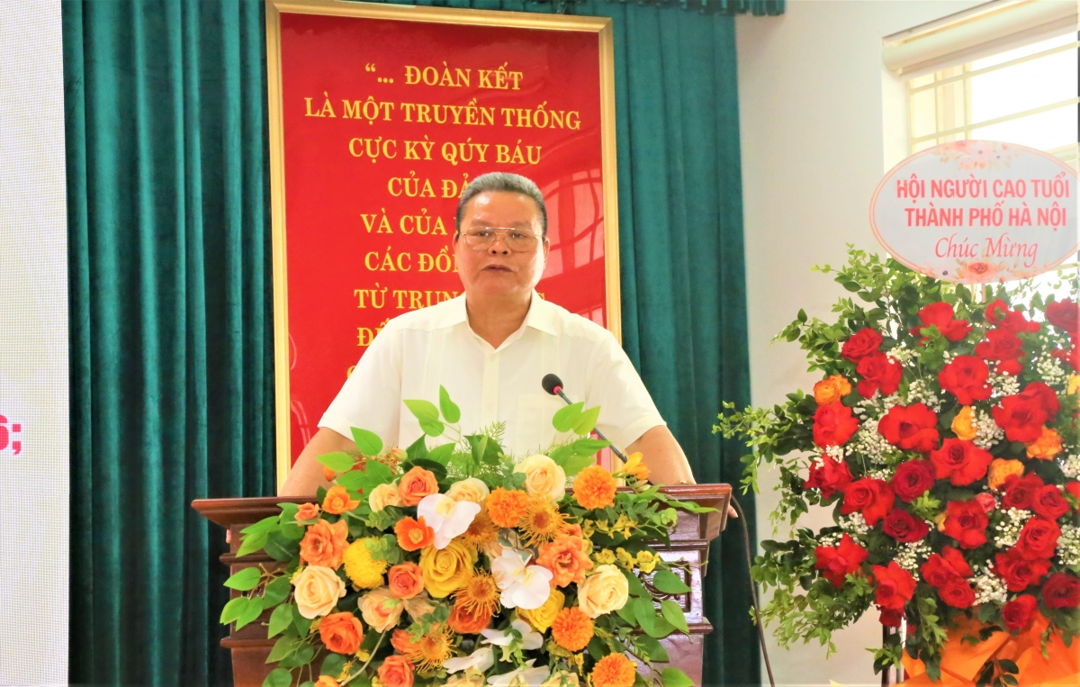 Ông Phạm Huy Giáp phát biểu