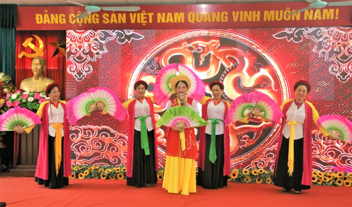 Tiết mục văn nghệ chào mừng Hội nghị