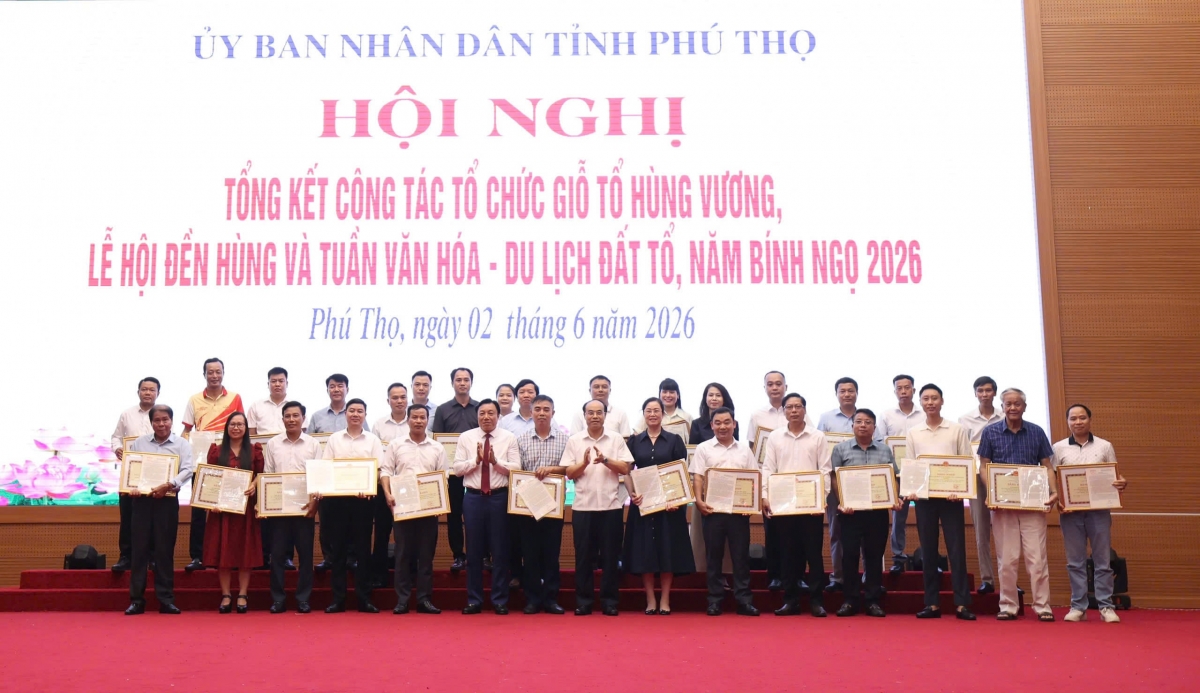 Tạp chí Người cao tuổi nhận Bằng khen của UBND tỉnh Phú Thọ