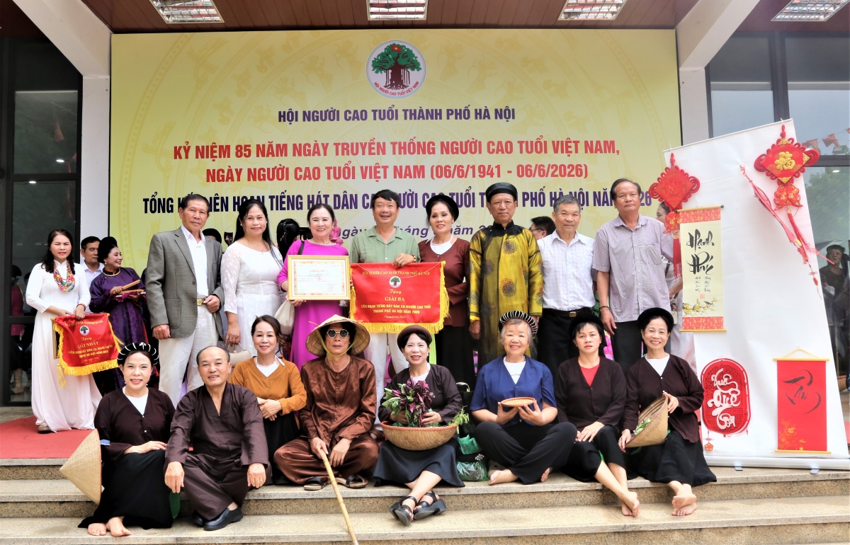 Đội văn nghệ Hội NCT phường Hoàn Kiếm đoạt giải Ba