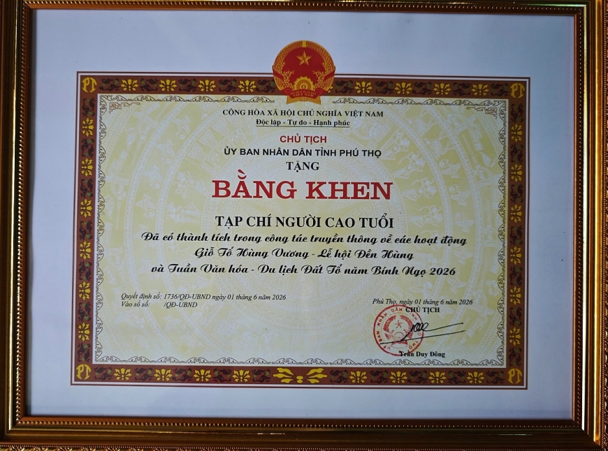 Tạp chí Người cao tuổi nhận Bằng khen của UBND tỉnh Phú Thọ