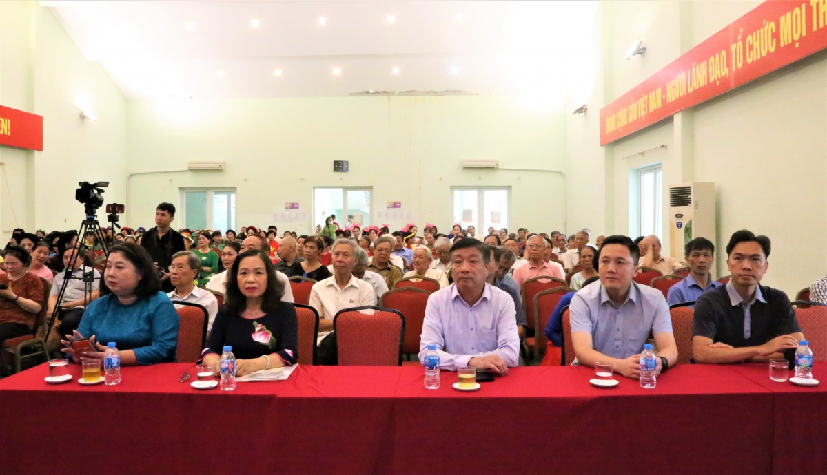 Các đại biểu tham dự chương trình