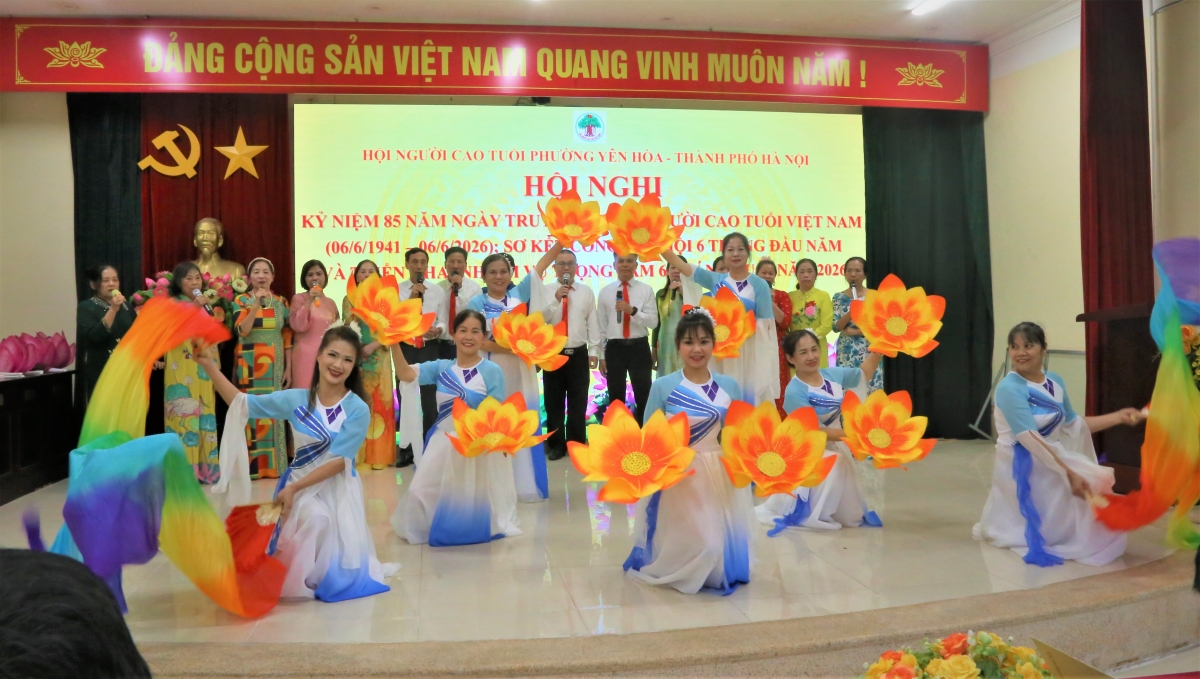 Hội NCT phường Yên Hòa tổ chức Hội nghị kỷ niệm 85 năm Ngày truyền thống NCT Việt Nam