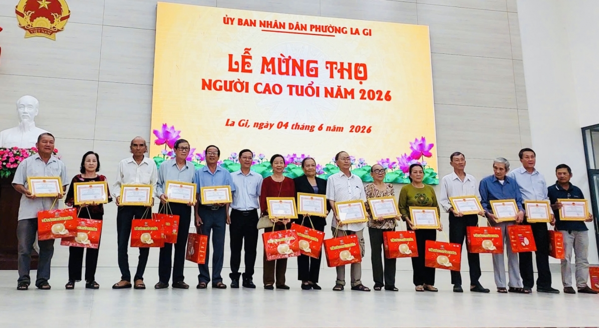 Lễ mừng thọ cho người cao tuổi ở La Gi
