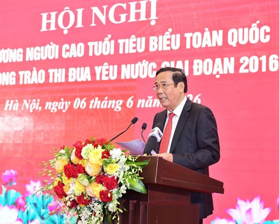 Tại hội nghị, Chủ tịch Hội Người cao tuổi Việt Nam Nguyễn Thanh Bình kiến nghị Chính phủ sớm ban hành các cơ chế, chính sách nhằm khơi thông nguồn lực, thúc đẩy phát triển “hệ sinh thái kinh tế bạc” tại Việt Nam. Ông cũng đề nghị Ủy ban Quốc gia về Người cao tuổi Việt Nam tổ chức phiên họp vào tháng 7/2026 để đánh giá kết quả công tác 6 tháng đầu năm, triển khai nhiệm vụ thời gian tới, đồng thời tiếp tục thực hiện các chỉ đạo của Thủ tướng Chính phủ về phát triển kinh tế bạc và thích ứng với xu hướng già hóa dân số.