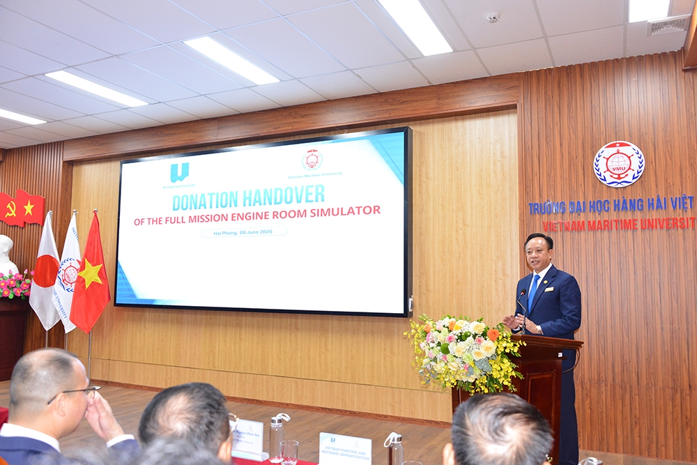 PGS.TS. Phạm Xuân Dương - Bí thư Đảng ủy, Hiệu trưởng Trường Đại học Hàng hải Việt Nam phát biểu tại Lễ bàn giao Hệ thống mô phỏng buồng máy