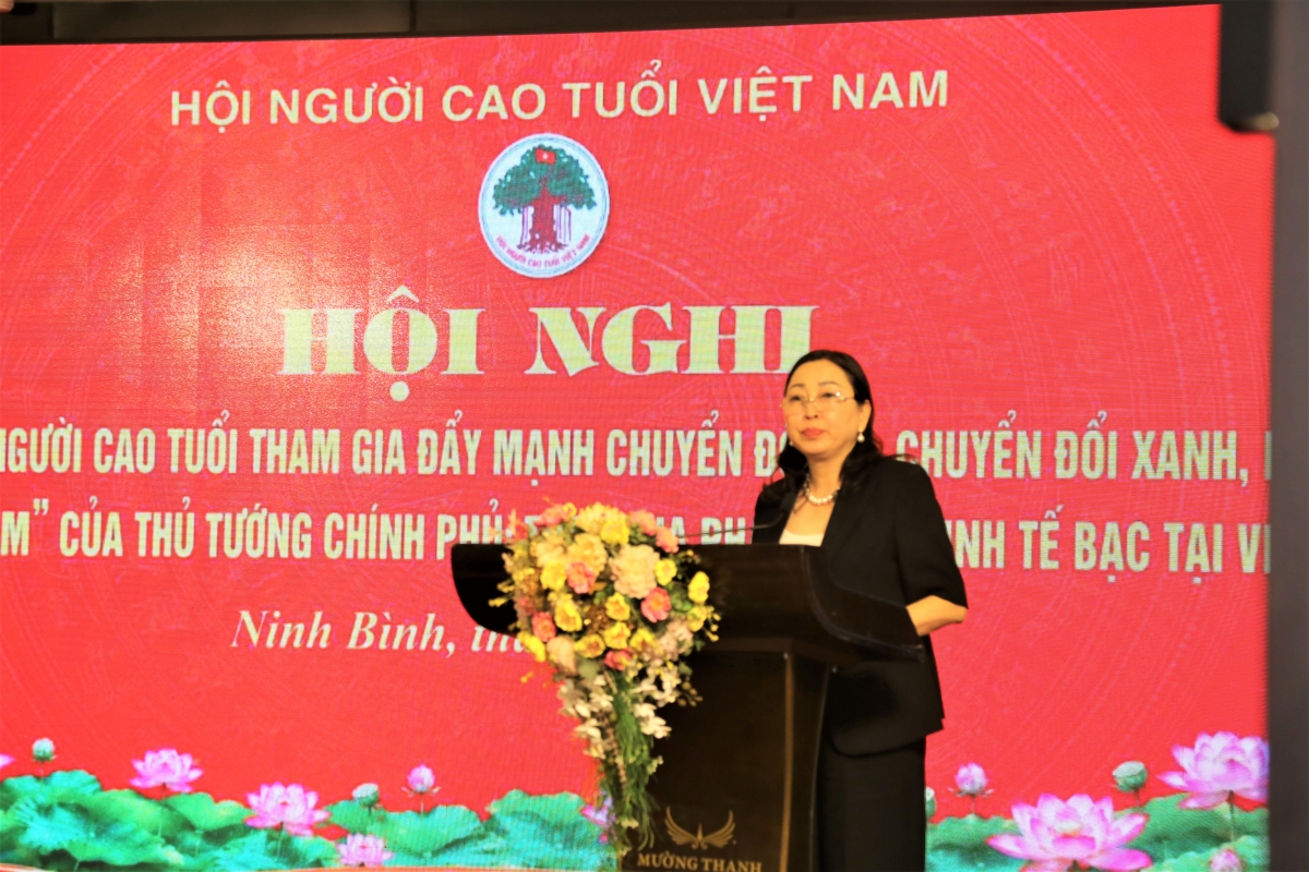Phát huy vai trò người cao tuổi chuyển đổi số, chuyển đổi xanh, phát triển kinh tế bạc